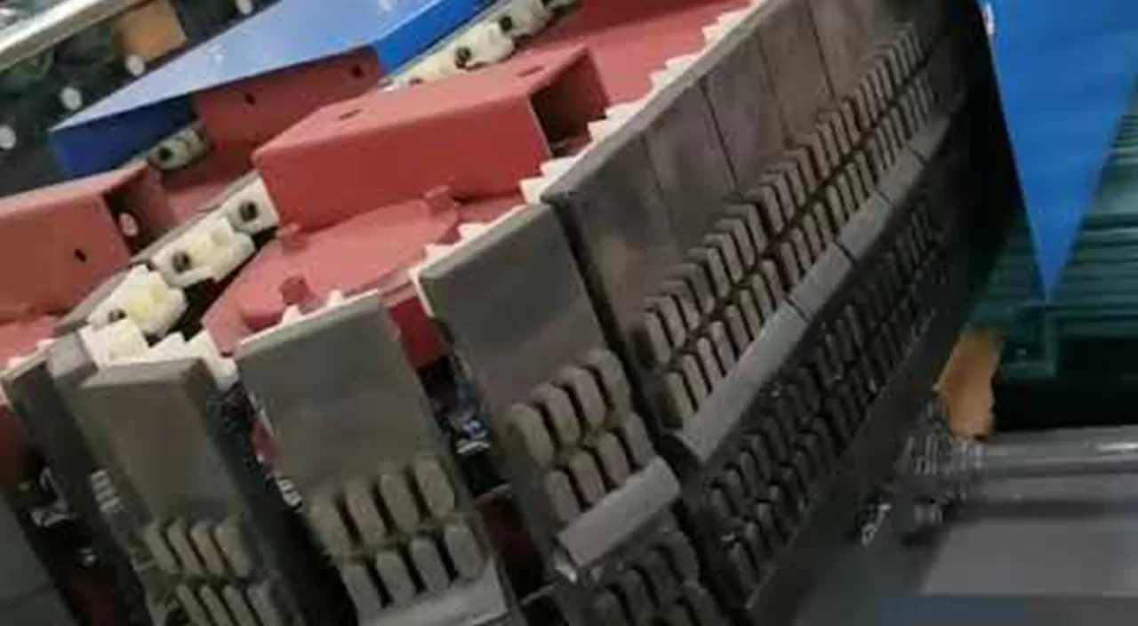 ویدئوی ویدیو ۳۷۱ ماشین پراکندگی HISENG یاز