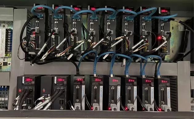 سروو و سیستم کنترل موتوری