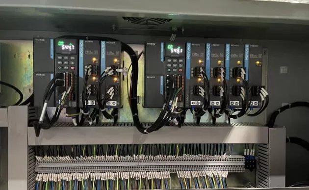 سروو و سیستم کنترل موتوری